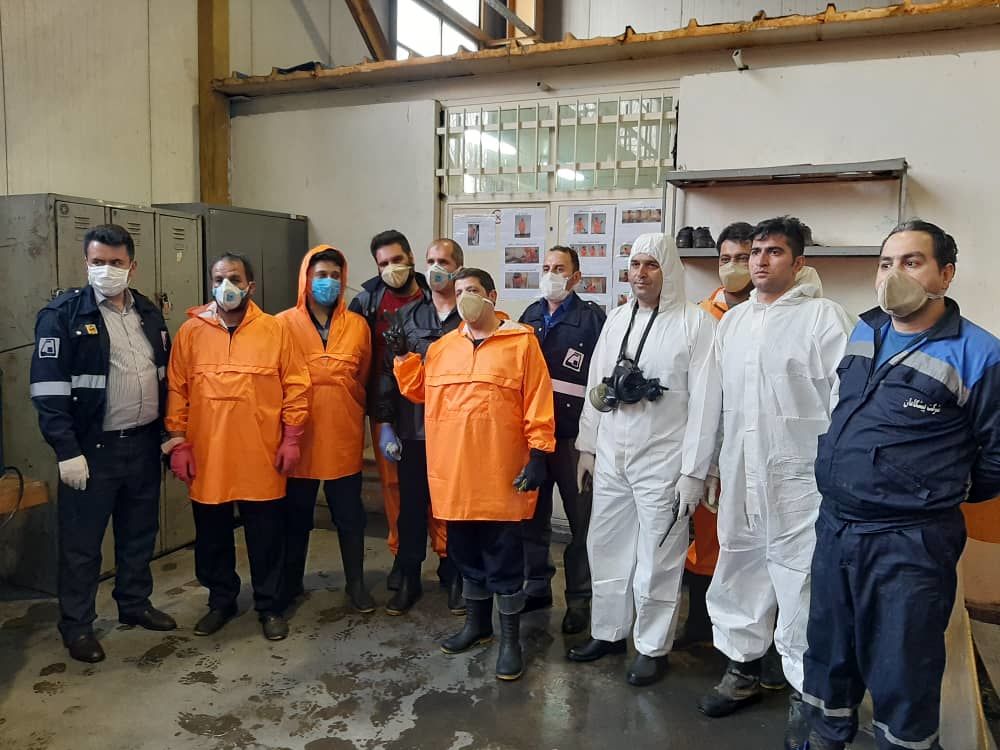 ضدعفونی کردن قطارها و پایانه غرب متروی تهران با همکاری سازمان آتش‌نشانی
