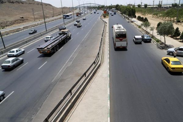 احداث پهلوگاه و جایگاه پلیس راهور در بزرگراه امام رضا (ع) منطقه 15