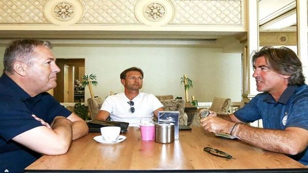 لیگ برتر فوتبال فقط با ۲ سرمربی خارجی