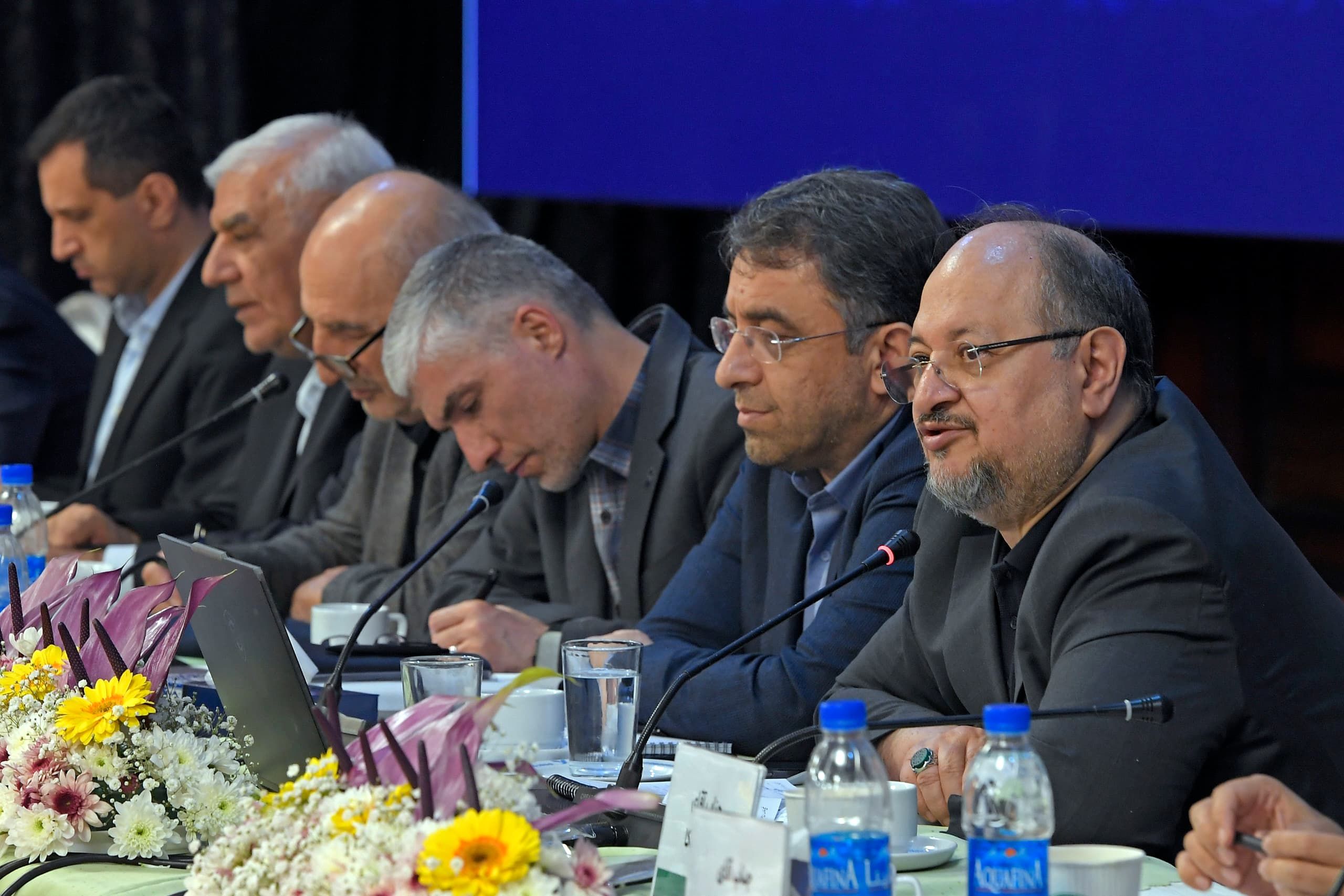 محمد شریعتمداری، اولویت‌های برنامه اصلاح و توسعه ساختاری هلدینگ پتروشیمی خلیج فارس در سال ۱۴۰۴ را اعلام کرد

