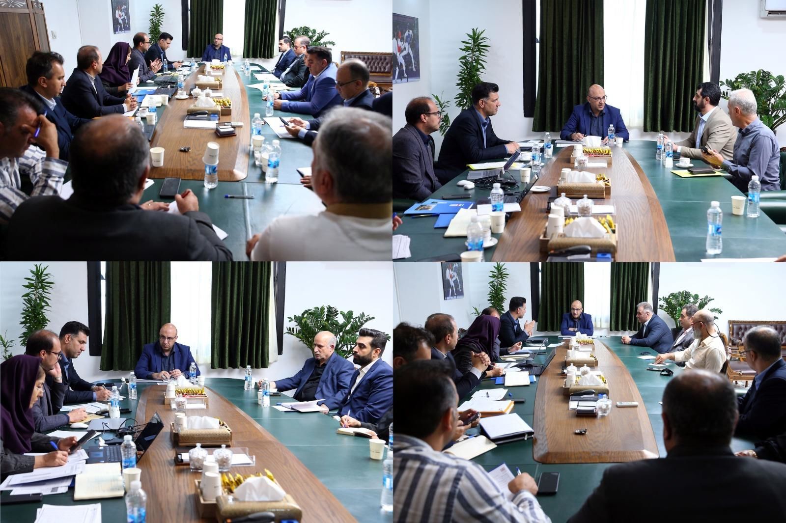 دور دوم نشست‌ فدراسیون‌های وزنه‌برداری،فوتبال،بسکتبال و والیبال برگزار شد