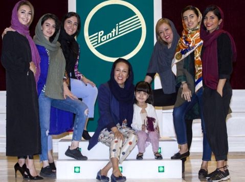 خط تولید شلوارهای عجیب خانم بازیگر به اسم خودش+عکس