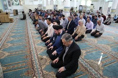 برای دهمین سال متوالی ستاد اقامه نماز شرکت کارون ستاد شایسته تقدیر ویژه شناخته شد
